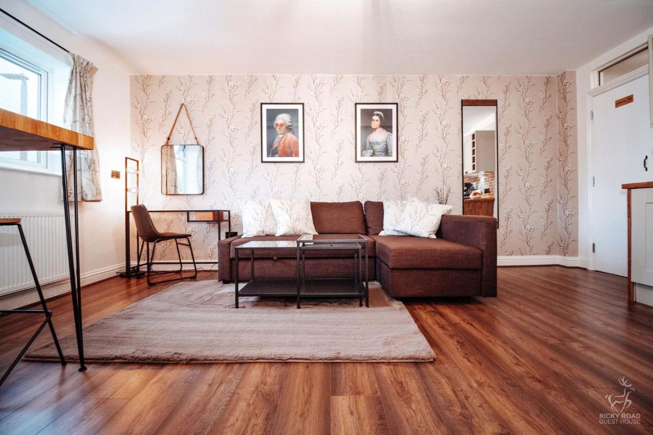 Ricky Road - Premium Guest house
