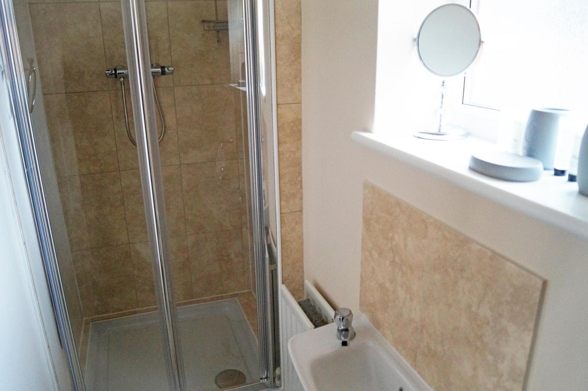 Ricky Road - Premium 3* Watford (Hertfordshire)