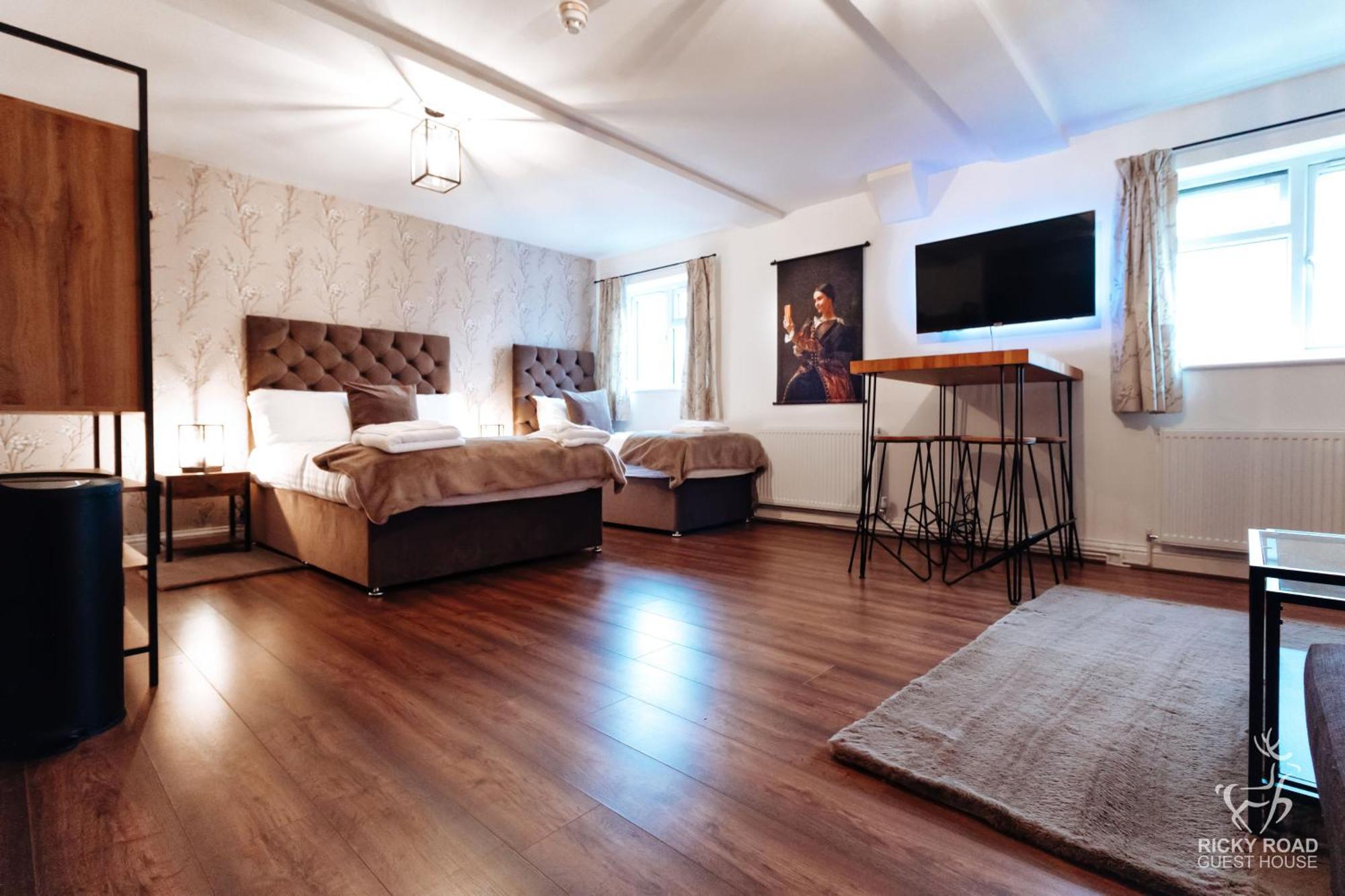 Ricky Road - Premium 3*